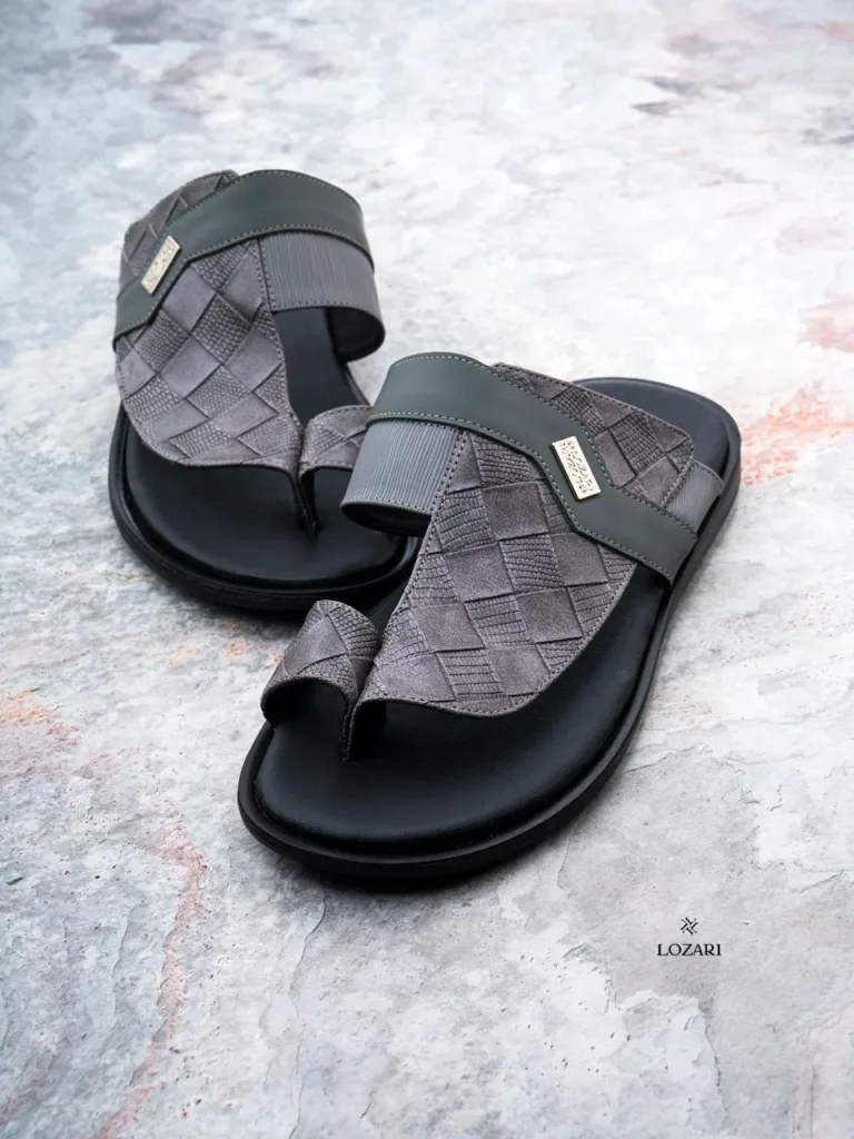 Men's closed toe ring sandal by Lozari