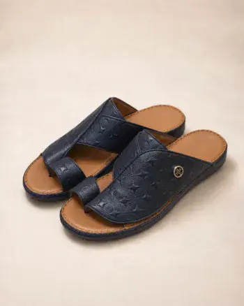 Men's black closed toe ring sandal by Lozari lz07